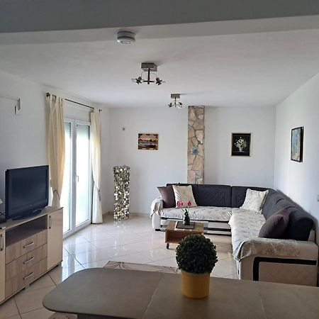 Montenegro Smile Apartments Dobra Voda Esterno foto