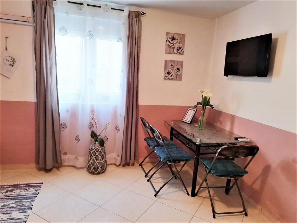 Montenegro Smile Apartments Dobra Voda Esterno foto