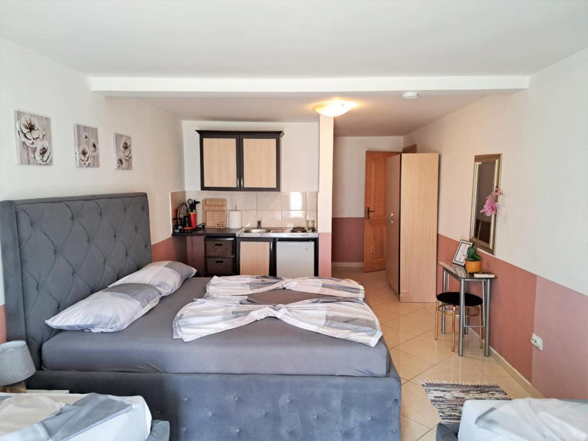 Montenegro Smile Apartments Dobra Voda Esterno foto