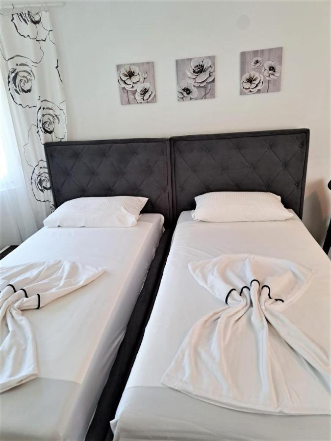 Montenegro Smile Apartments Dobra Voda Esterno foto