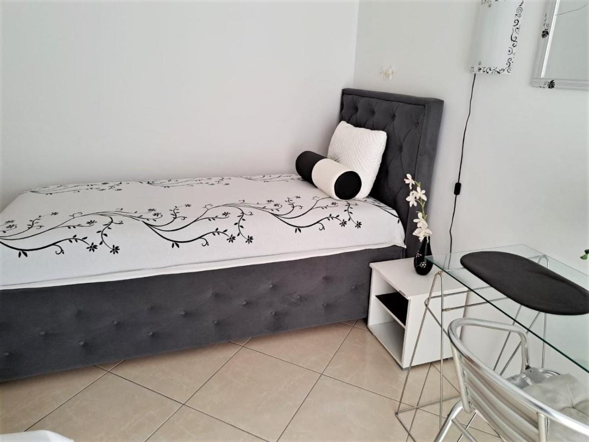 Montenegro Smile Apartments Dobra Voda Esterno foto