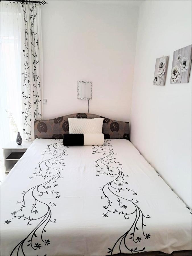 Montenegro Smile Apartments Dobra Voda Esterno foto