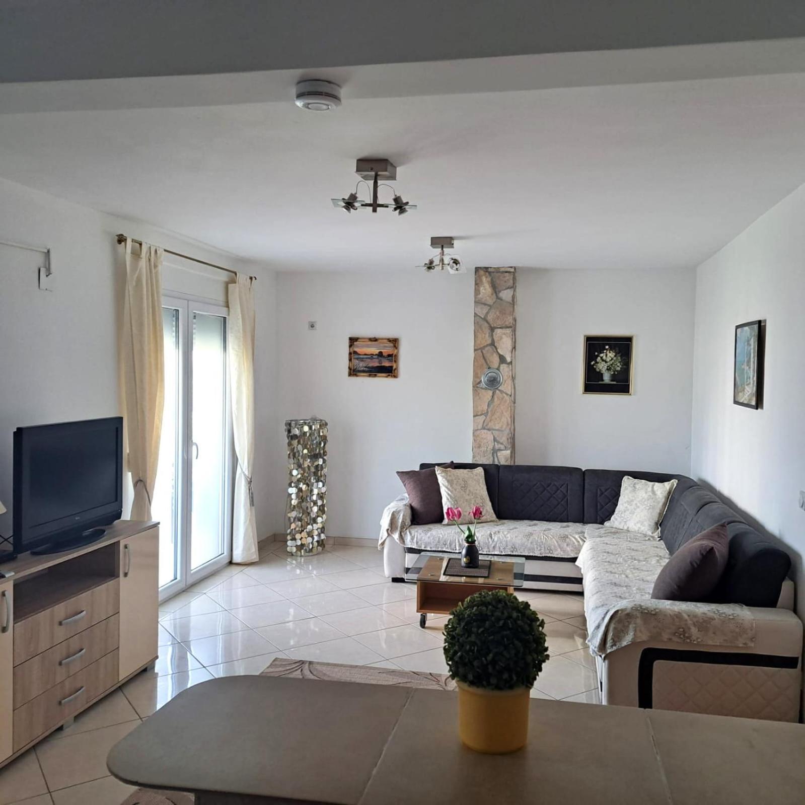 Montenegro Smile Apartments Dobra Voda Esterno foto